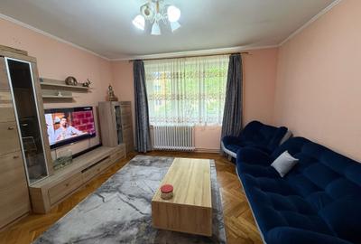 Apartament 3 camere - decomandat - pivnita - mobilat - Mihai Viteazu - 2