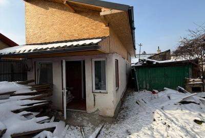 Casa la curte cu 3 camere/ Berceni/ Centrala - 1