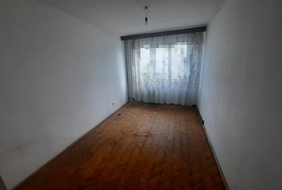 Apartament cu 2 camere decomandat, etajul 2/10, zona Alexandru cel Bun - 3
