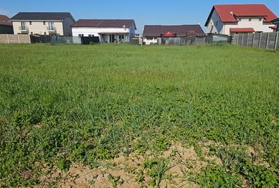 Teren cu  toate utilitatile in fata parcelei - 1