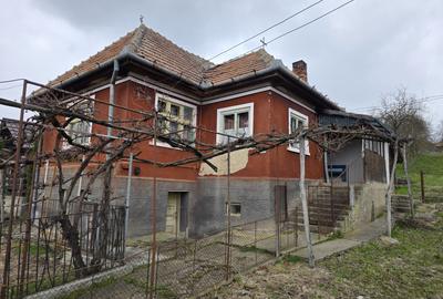 Casa + anexe gospodaresti pe teren generos in Rediu, com. Aiton, jud. Cluj - 1