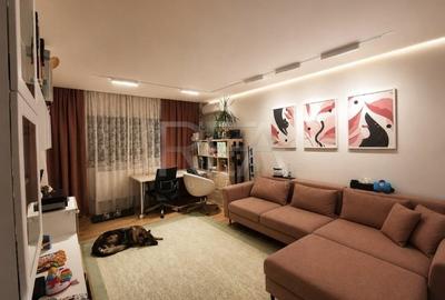 Apartament cu 3 camere decomandat, mobilat în Apusului