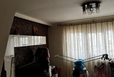 Apartament cu 3 camere , str. Bozieni - 34