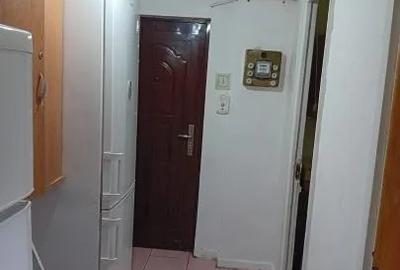 Apartament 3 camere  semidecomandat – Berceni - 3
