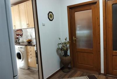Ap. 2 camere, conf 1 decomandat, Calea Galati, et 1 - 11