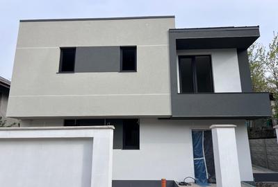 Casă individuală cu 4 camere în Străulești