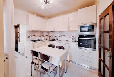 Casă cochetă în zona centrală cu potențial și funcționalitate excelentă - 5