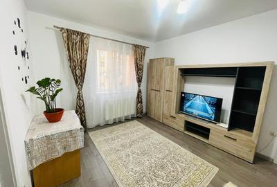 INCHIRIEZ apartament 3 camere – recent renovat – zona Cedonia - 2