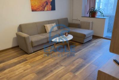 Apartament cu 3 camere decomandat în Dacia