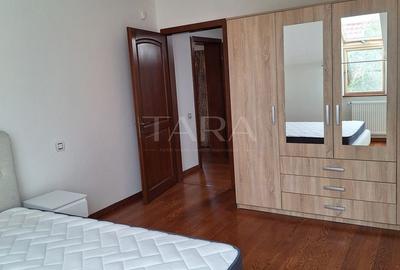 Casa deosebită în Europa – stil clasic, terase și grădină amenajata - 13