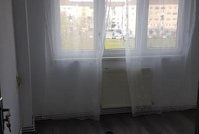 Apartament renovat, nemobilat, cu utilități noi – disponibil în curând - 2