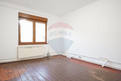 COMISION 0 Casă cu potențial excelent, teren 446 mp, Strada Fanionului - 14