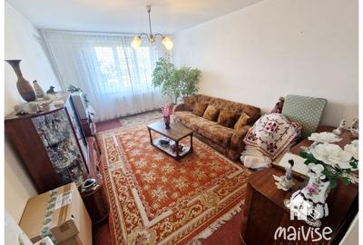 Apartament 3 camere de vanzare, zona Grivitei - 1