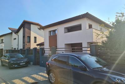 OMNIA-Proprietati alese! Casa ta. Asfalt,canalizare. Spatioasa, surprinzatoare! - 40