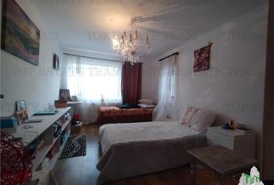 Casa spatioasa cu gradina in zona verde, cartier Green City, comuna 1 Decembrie - 6