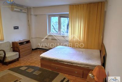 Unirii-Splai | etaj 1 | decomandată | bloc monolit | necesită renovare - 1
