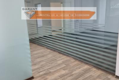 Inchiriez spatiu comercial ,  central, etaj 1, multifunctional , 220 mp, parcare - 2