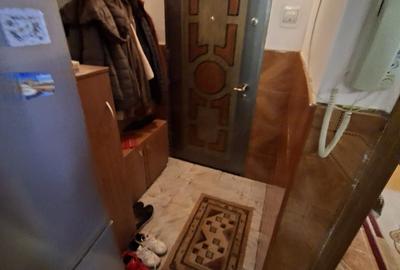 Apartament cu 2 camere decomandat, zona Nicolina - 6