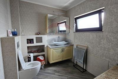 Casă / Vilă cu 7 camere si teren 1000 mp în zona Centrala-Suceava - 24