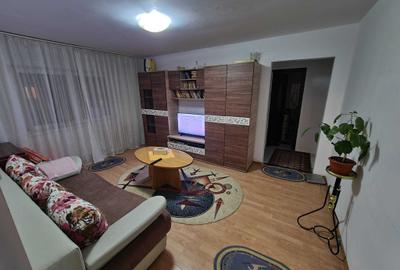 Apartament 3 camere mobilat si utilat zona Centrul Civic