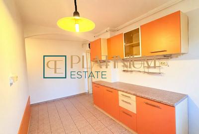 Apartament cu 3 camere decomandat în Complex Studențesc