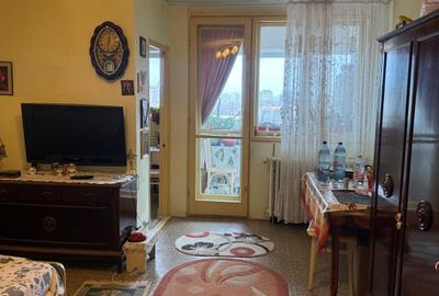 Garsonieră semidecomandată în Titan