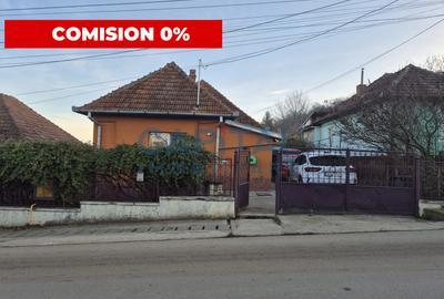 Casa pe un nivel, cu livada,  la intrarea in Dezmir - 1