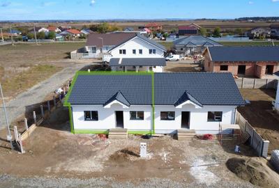 Duplex cu 3 camere în Bucovăț (Remetea Mare)