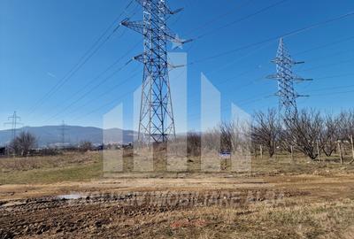 Teren intravilan | De vanzare | 3735 mp | 18 ml deschidere | Arex - 5