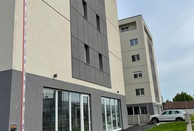 Spatiu Comercial / Birouri | Finisat | Loc de parcare inclus | Str. Marginii - 17