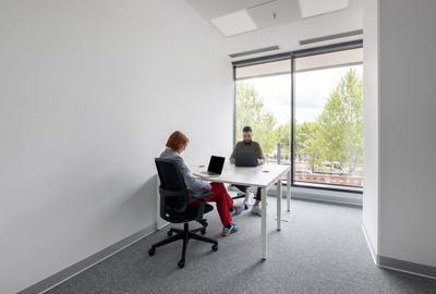 Alăturați-vă unui mediu de lucru colaborativ în Spaces Campus 6 - 8