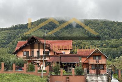 Vila cu 8 camere de vanzare, teren 1580mp, Zona Praid - 1