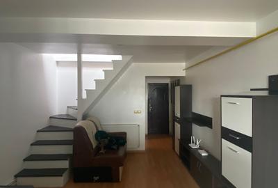 Apartament cu 2 camere semidecomandat, mobilat în Podu Roș