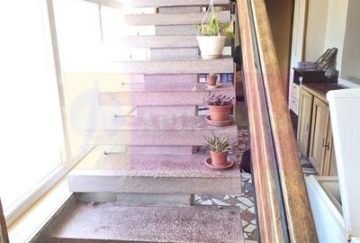 Casa de vanzare cu 6 camere in Busteni - 24