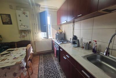 Vand 2 camere zona Astra cu vedere spre Tampa si aer conditionat - 12
