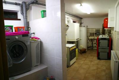 Casa de 500 mp utili, mobilata modern, 440 mp teren in Brasov ! - 10