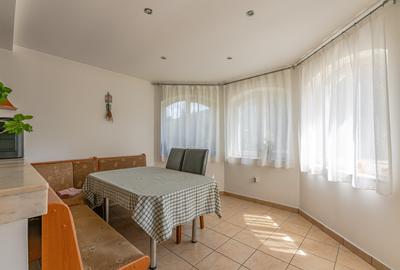 Vilă tip duplex în mijlocul naturii | 6 camere | Garaj, terasă și 5 dormitoare - 12