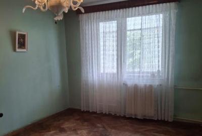 2 camere Semidecomandat , Abator , Et.3/4 ,49mp , necesita renovare - 1