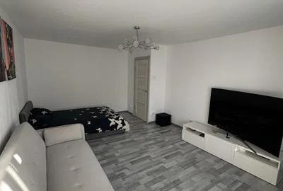 Garsonieră decomandată în Timpuri Noi