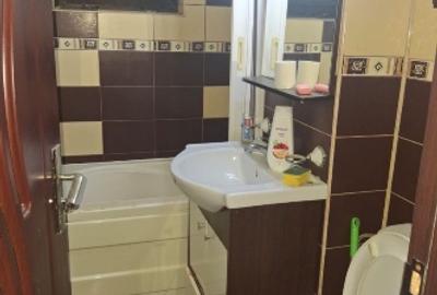 Închiriez apartament cu  2 camere - 3