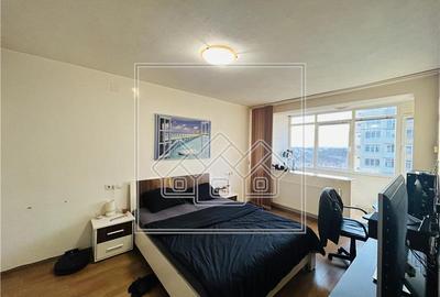 Apartament de vanzare in Sibiu - 3 camere, balcon si pivnita - - 1