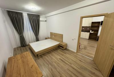 Apartament cu 2 camere semidecomandat, mobilat în Păcii