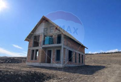Casa individuala de vanzare in Salicea! 145 MP, 900 MP Teren - 2