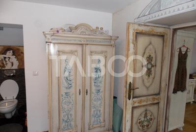 Casa de vanzare specific sasesc si atelier pret avantajos Cisnadioara - 16