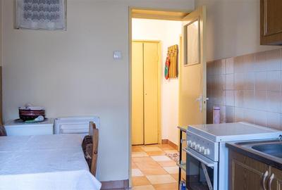 Apartament 2 camere decomandat, etaj 1, zona linistita - 7