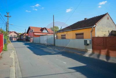 Casă cu 4 camere de vânzare în  zona Dealuri Oradea - 1