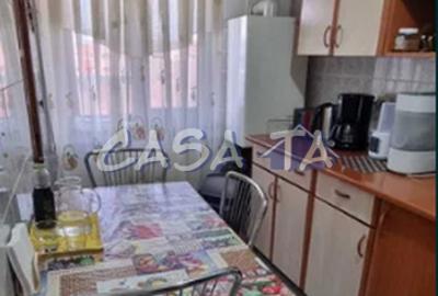 Apartament 3 camere, situat in Targu Jiu, Str. Gheorghe Magheru - 2