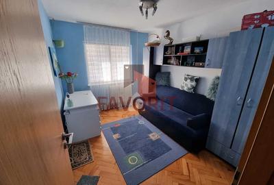 Apartament 3 camere decomandat, zona Aradului - 2
