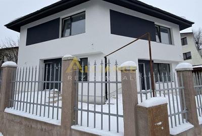 Casa Individuala - 3 camere - 2 bai - 215mp teren - 6