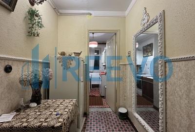 Apartament cu 3 camere de vânzare, în Buhuși - 2